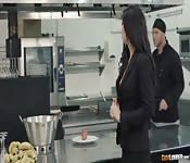 Se come un pollón enorme para la cena