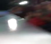 Una MILF desfilando desnuda