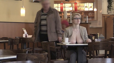 Casey Deluxe zeigt ihre deutschen Kurven