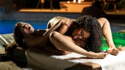 Interracial lesbian sex on the pool